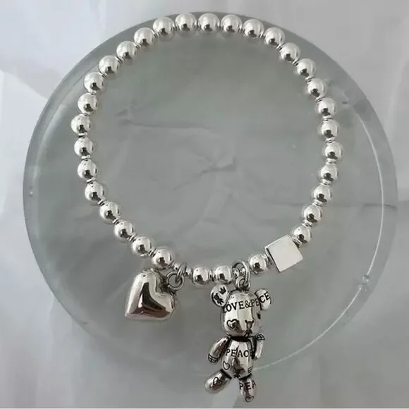 Cute Bear Heart Dangle Bracelet - Picture 2 of 6